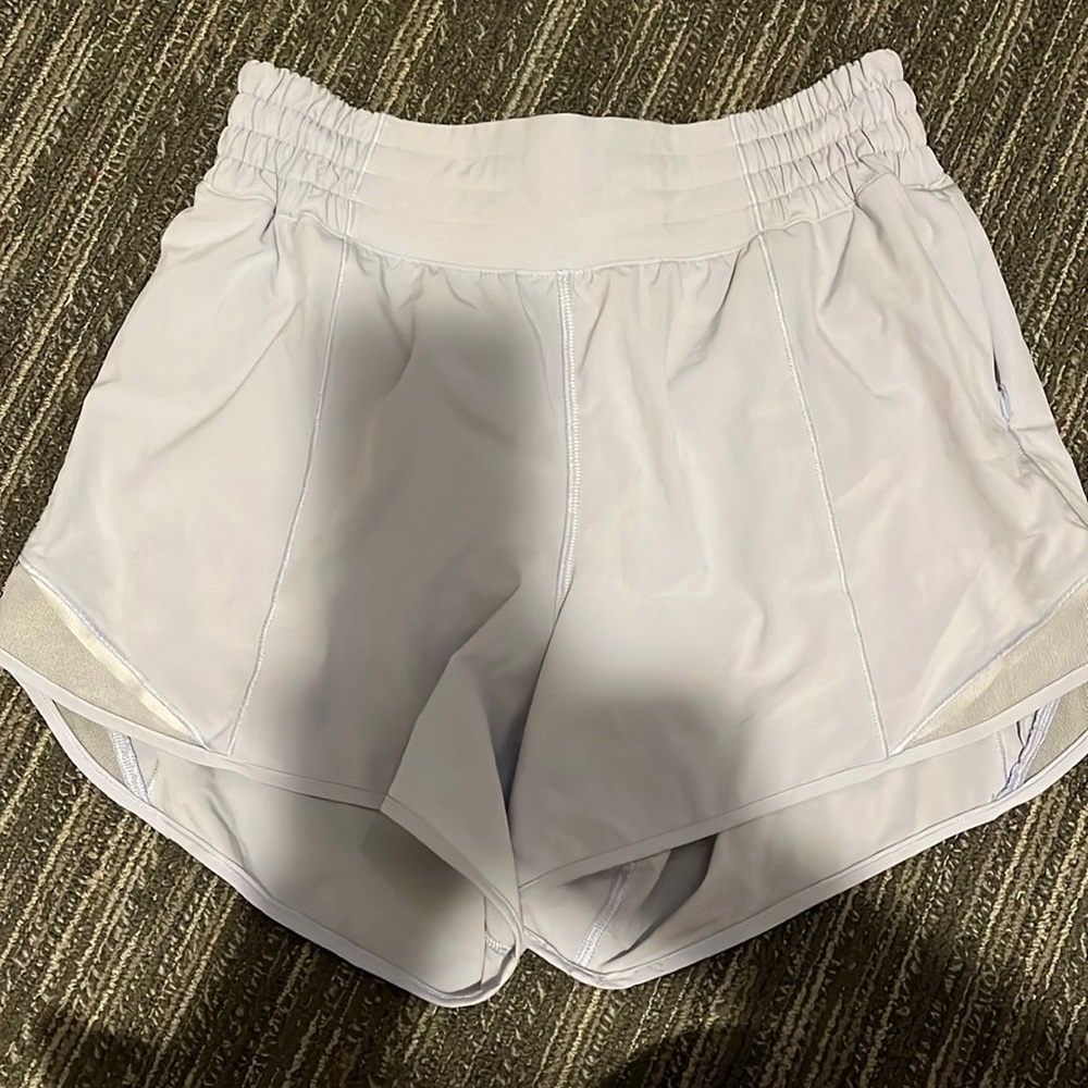 Size 6 lululemon shorts
